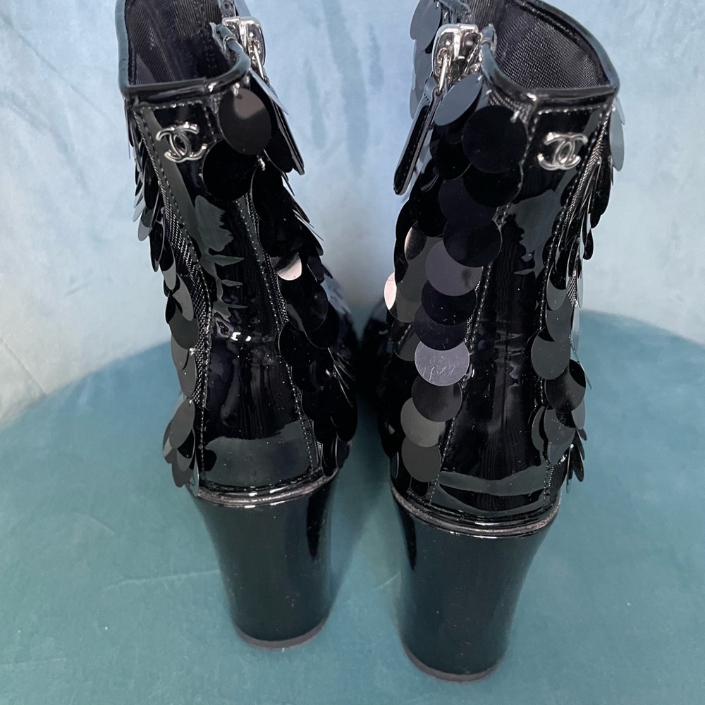 Perfect CHANEL Party Booties-Black Sequin Round Toe Ankle Boot with Silver CC - Picture 4 of 5